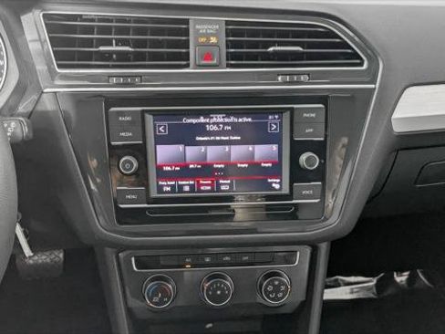 Used 2020 Volkswagen Tiguan S FWD image 29