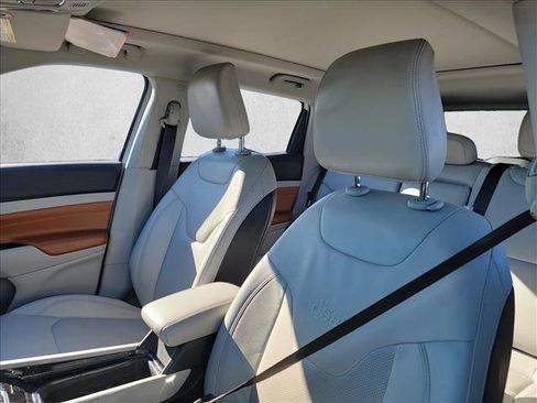 Used 2022 Jeep Compass Limited w/ Sun and Sound Group image 13