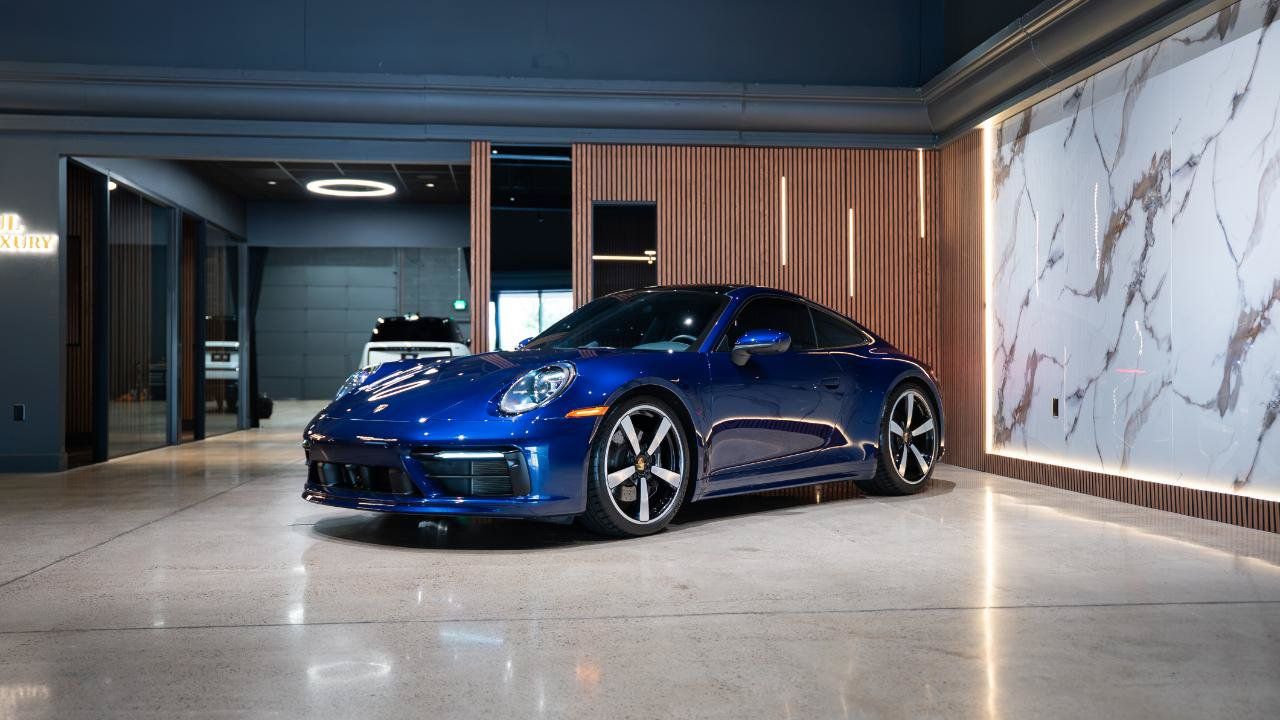 Used 2020 Porsche 911 Carrera 4S AWD/4WD image 4