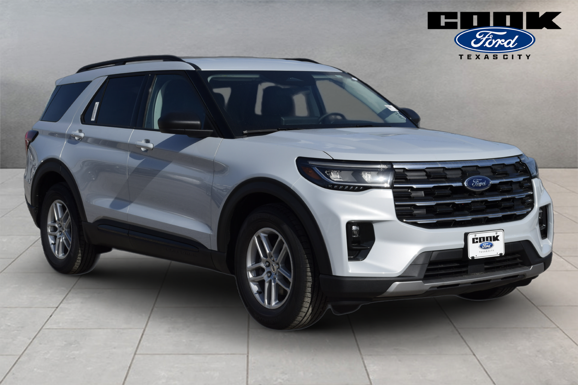New 2026 Ford Explorer Active w/ Active Comfort Package RWD image 2