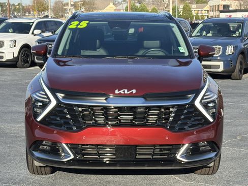Used 2025 Kia Sportage SX image 2