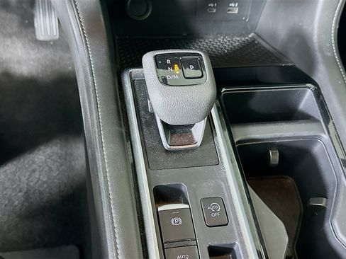 Used 2024 Nissan Pathfinder SV FWD image 24