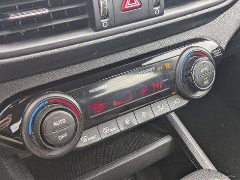 Used 2019 Kia Forte LXS image 13