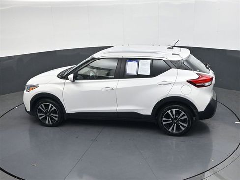 Used 2019 Nissan Kicks SV image 22