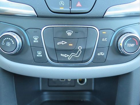 Used 2024 Chevrolet Equinox LS w/ LS Convenience Package FWD image 16
