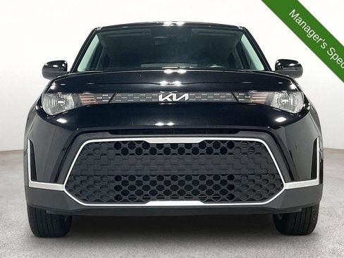 Used 2025 Kia Soul LX FWD image 4