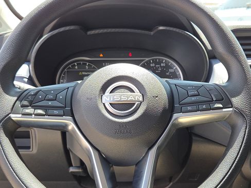 Used 2024 Nissan Versa SV image 12