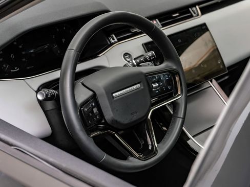 Used 2024 Land Rover Range Rover Evoque Dynamic SE image 19