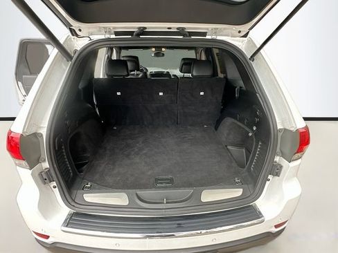 Used 2018 Jeep Grand Cherokee Limited image 27