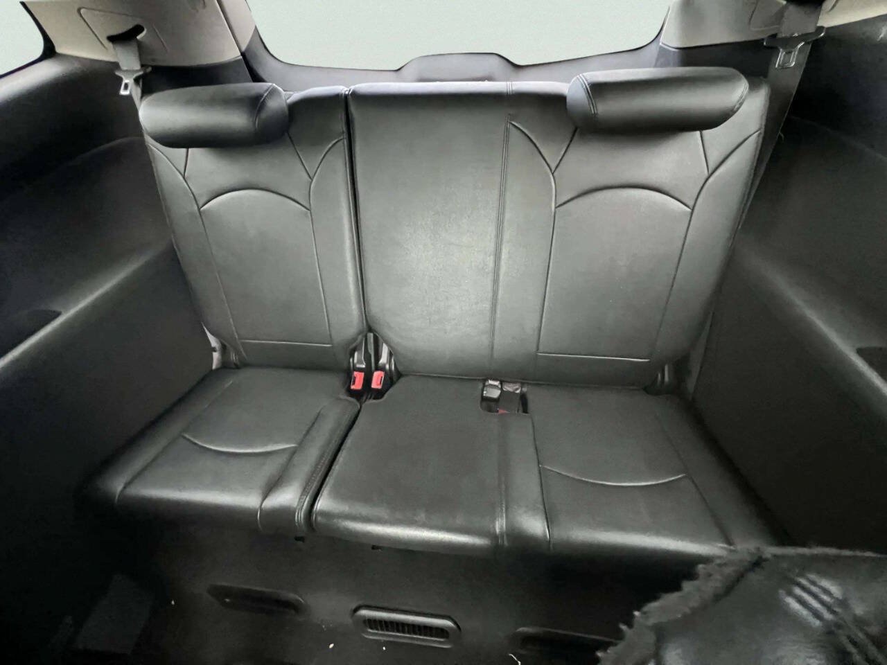 Used 2012 Chevrolet Traverse LT FWD image 8