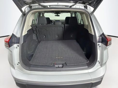 Used 2025 Nissan Rogue SV AWD/4WD image 27