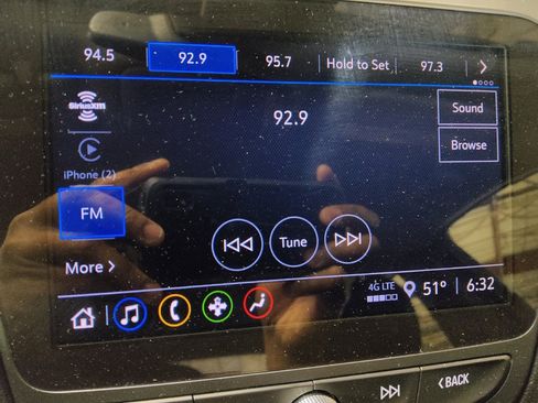 Used 2024 Chevrolet Malibu LT image 25