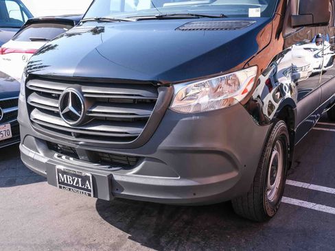 Used 2024 Mercedes-Benz Sprinter 2500 image 11