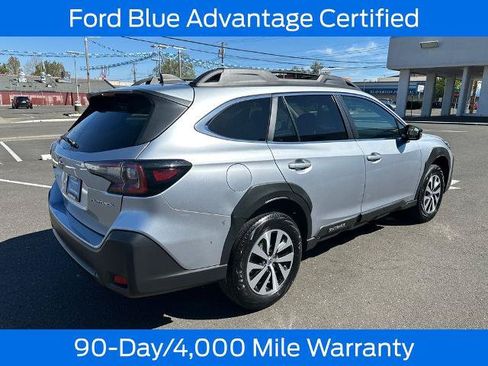 Used 2023 Subaru Outback Premium AWD/4WD image 8
