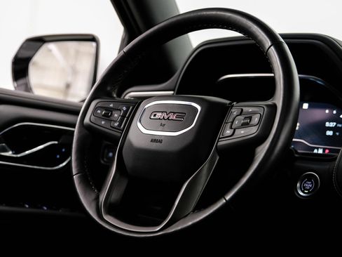 Used 2023 GMC Yukon AT4 w/ AT4 Premium Package AWD/4WD image 16