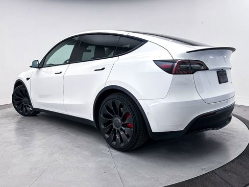 Used 2022 Tesla Model Y Performance AWD/4WD image 2