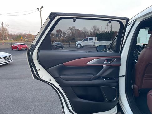 Used 2017 MAZDA CX-9 Signature image 17