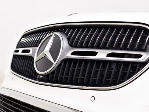 Certified 2025 Mercedes-Benz GLC 300 GLC 300 image 8
