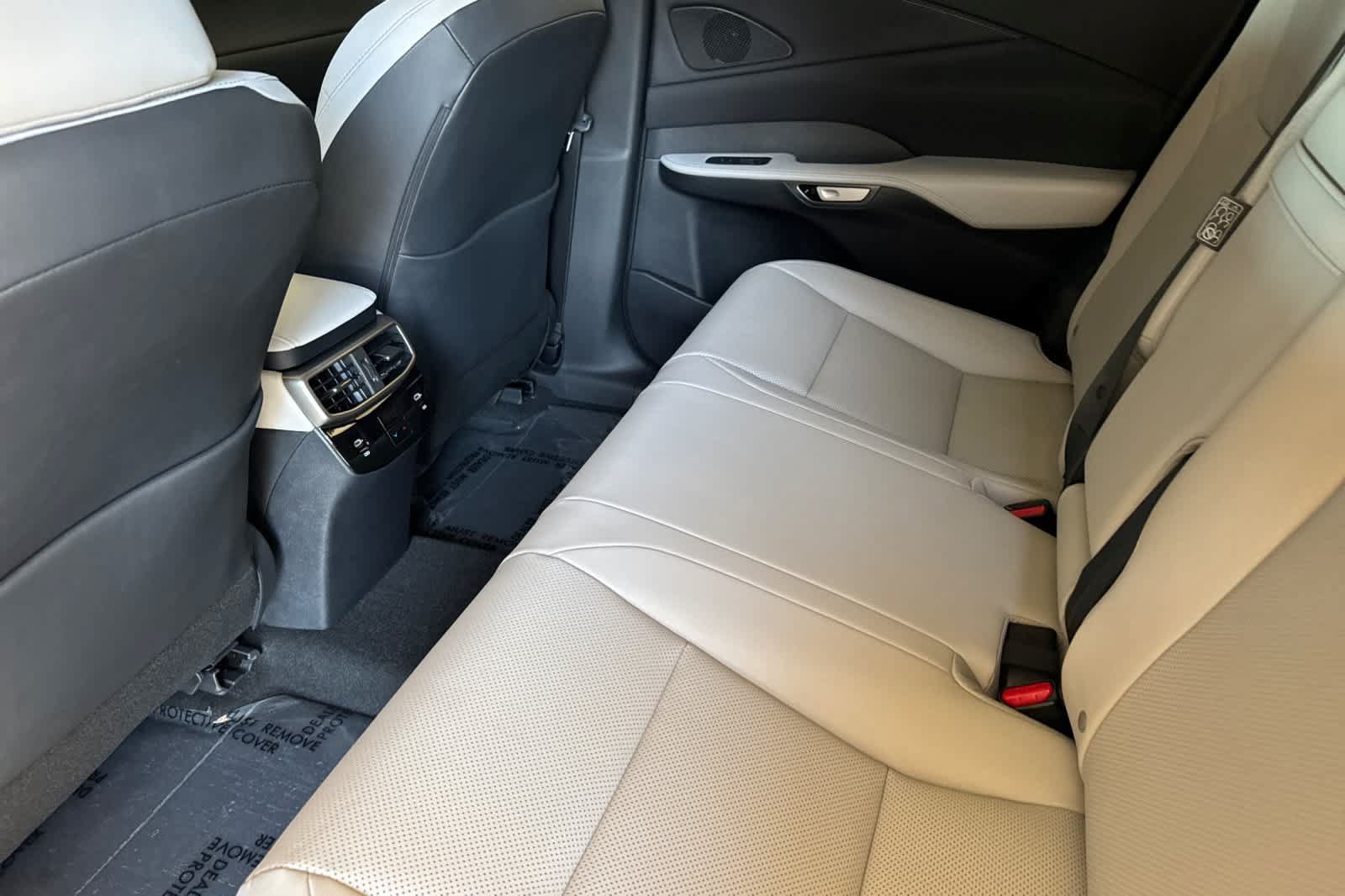 New 2026 Lexus RX 350h AWD/4WD image 4