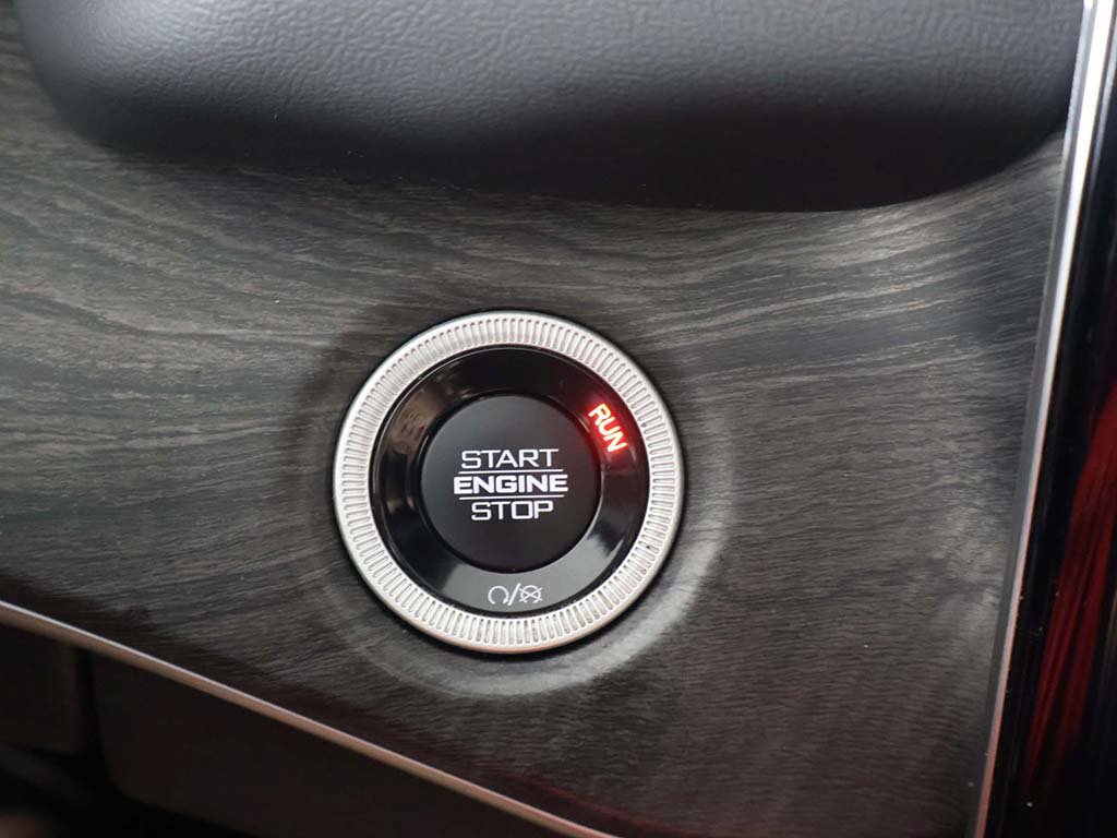 Used 2023 Jeep Grand Cherokee L Limited AWD/4WD image 41