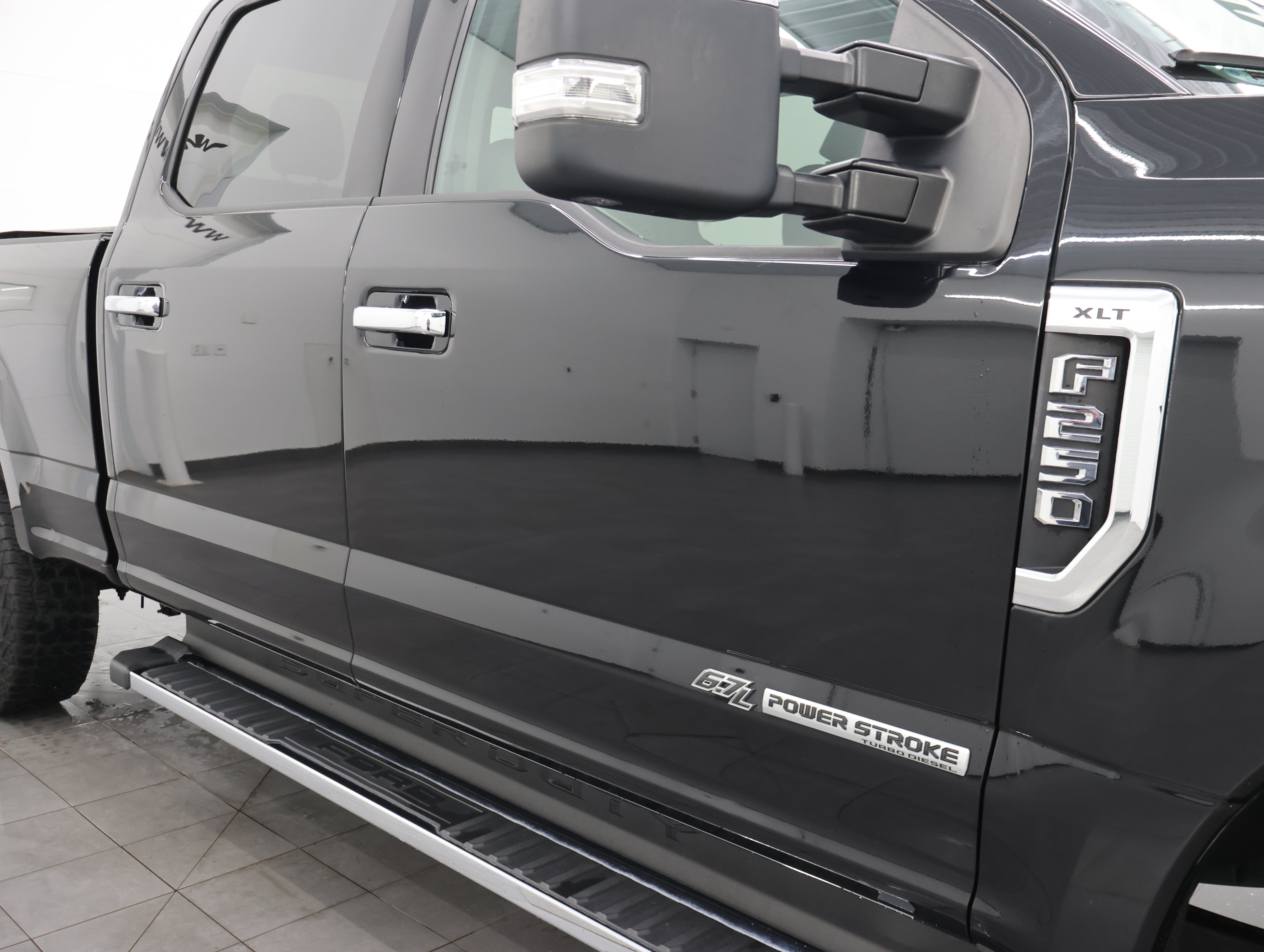 Used 2021 Ford F250 XLT w/ XLT Premium Package AWD/4WD image 23