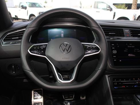 Used 2022 Volkswagen Tiguan SE R-Line FWD image 15