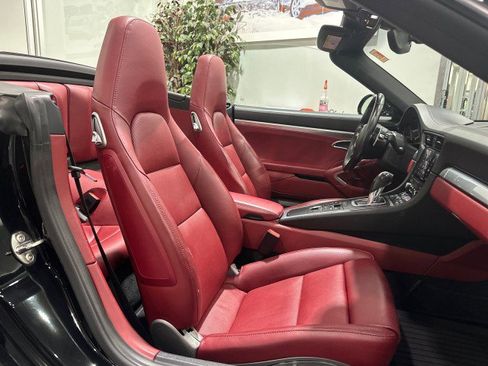 Used 2017 Porsche 911 Carrera image 5