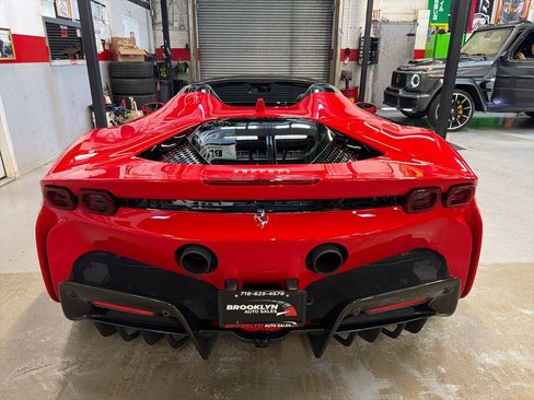 Used 2022 Ferrari SF90 Spider AWD/4WD image 7