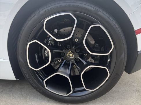 Used 2017 Lamborghini Huracan LP 580-2 RWD image 10