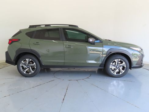 New 2026 Subaru Crosstrek 2.0i Premium image 2