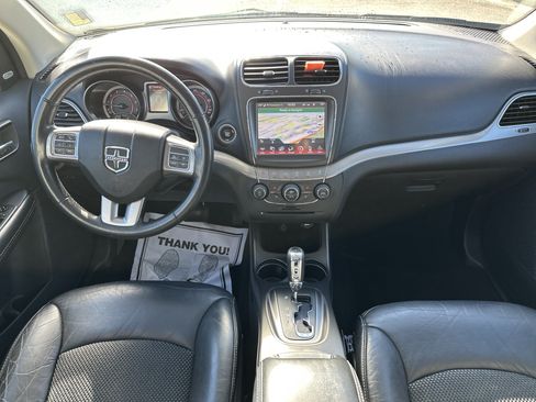 Used 2020 Dodge Journey Crossroad w/ Popular Equipment Group FWD image 23