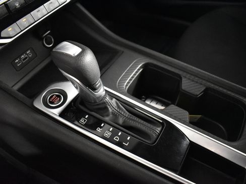 Used 2023 Nissan Sentra SV image 32