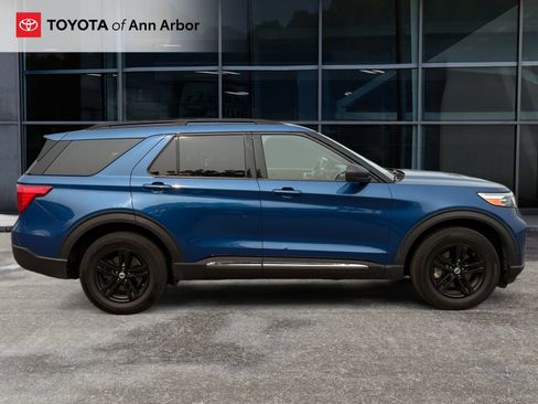 Used 2020 Ford Explorer XLT w/ Comfort Package AWD/4WD image 5