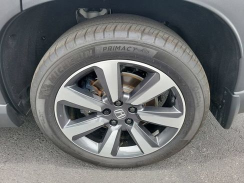 Used 2025 Honda Pilot Touring image 38