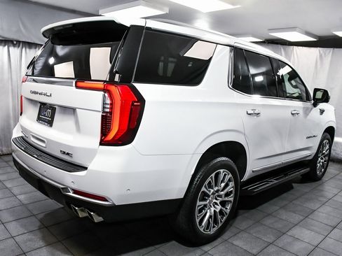 Used 2025 GMC Yukon Denali image 6