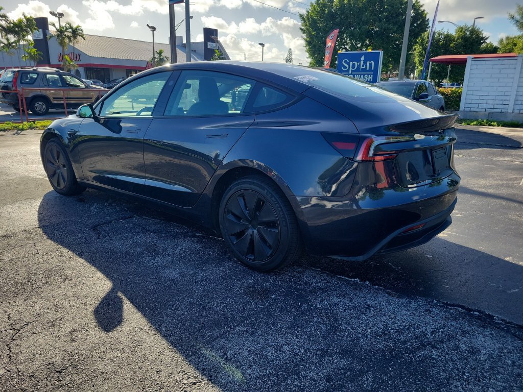 Used 2025 Tesla Model 3 RWD image 5