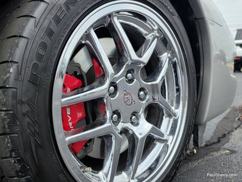 Used 2004 Chevrolet Corvette Z06 w/ Memory Package RWD image 10