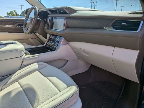 Certified 2023 GMC Yukon XL Denali w/ Denali Reserve Package AWD/4WD image 28