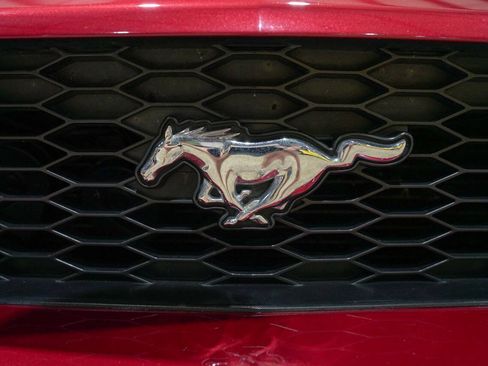 Used 2005 Ford Mustang GT Premium RWD image 35