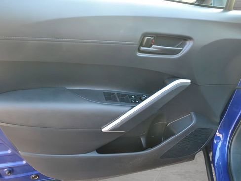 Certified 2022 Toyota Corolla Cross LE image 15