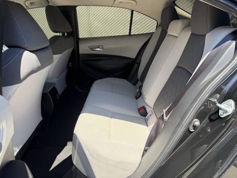 Used 2020 Toyota Corolla LE w/ Carpet Mat Package (TMS) FWD image 19