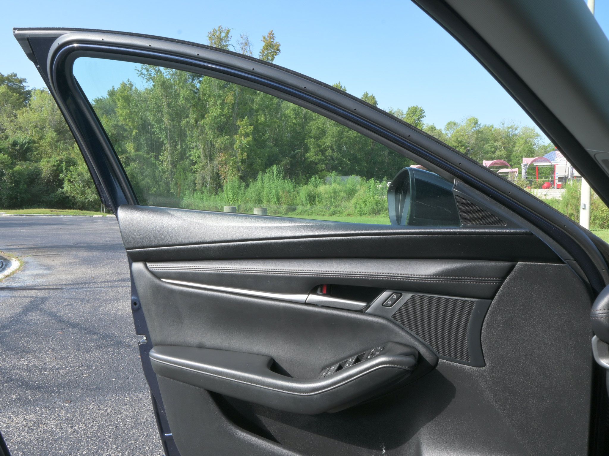 Used 2024 MAZDA MAZDA3 s FWD image 22