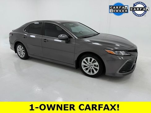 Used 2023 Toyota Camry LE image 1