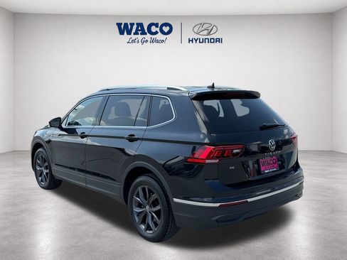 Used 2023 Volkswagen Tiguan SE FWD image 5