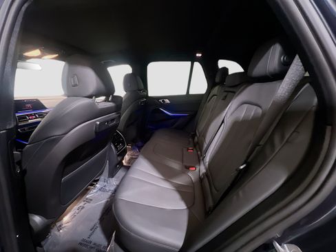 Used 2019 BMW X5 xDrive40i w/ Convenience Package AWD/4WD image 18
