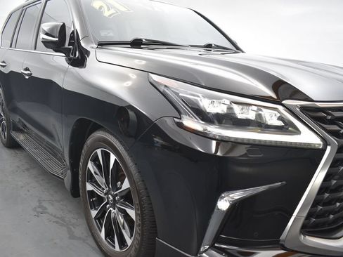 Used 2021 Lexus LX 570 4WD w/ Sport Package image 34