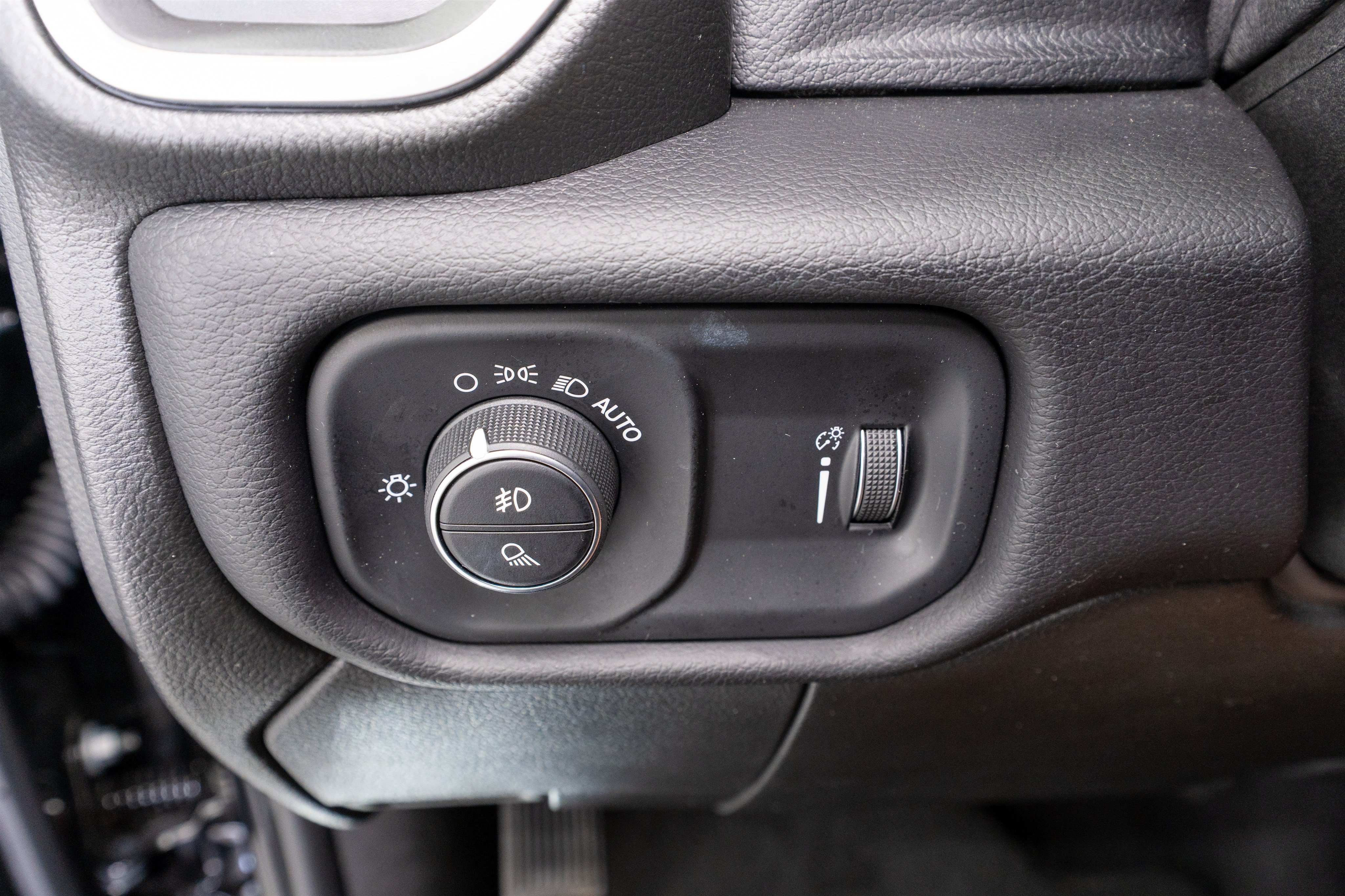 Used 2025 RAM 2500 Big Horn AWD/4WD image 29