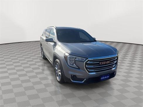 Used 2023 GMC Terrain SLT image 2