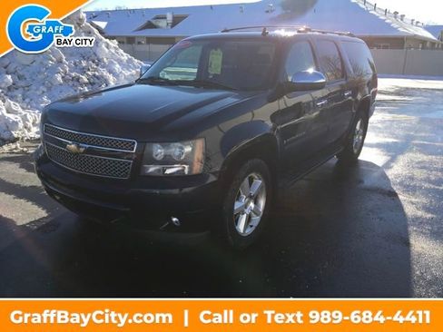 Used 2007 Chevrolet Suburban LTZ w/ LTZ Preferred Equipment Group image 1