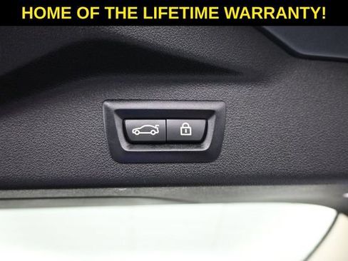 Used 2022 BMW X7 xDrive40i w/ Premium Package AWD/4WD image 47